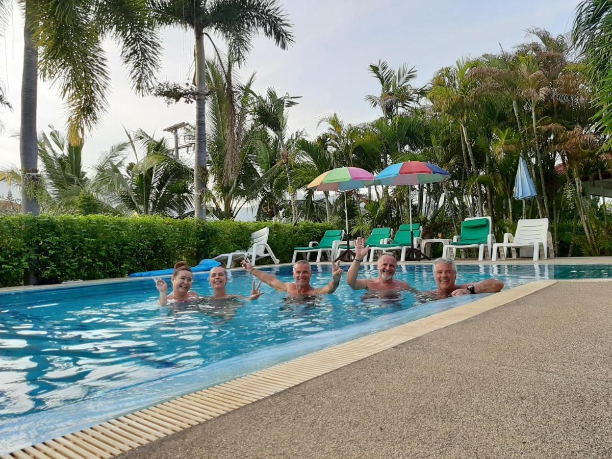 D&K Smiley Phuket Resort Rawai Luaran gambar