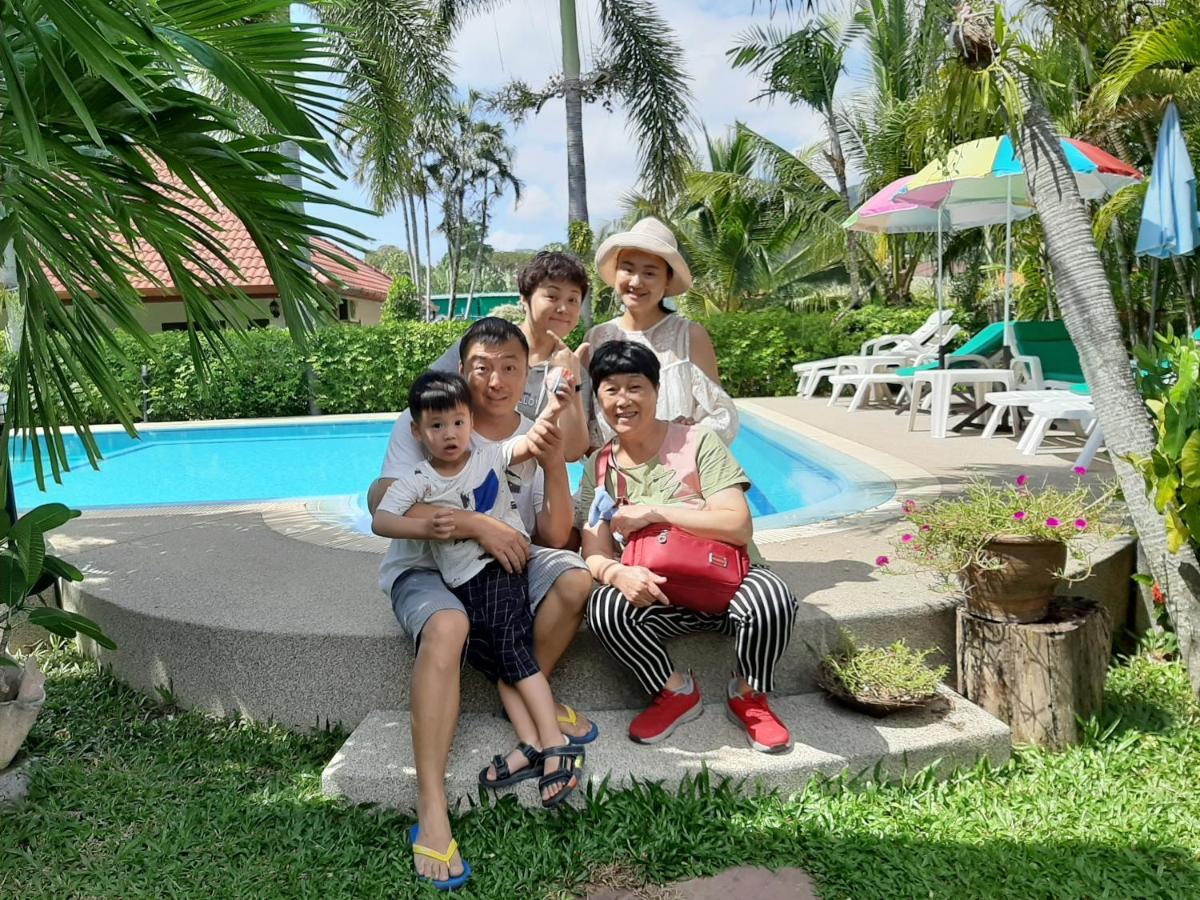 D&K Smiley Phuket Resort Rawai Luaran gambar